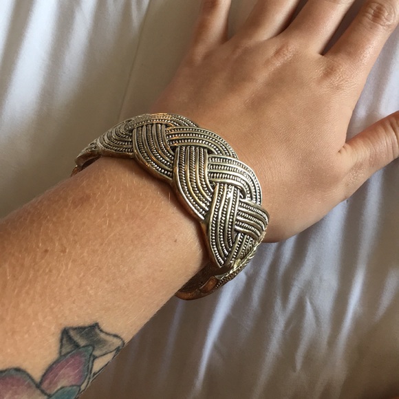 White gold braided cuff - Picture 1 of 2